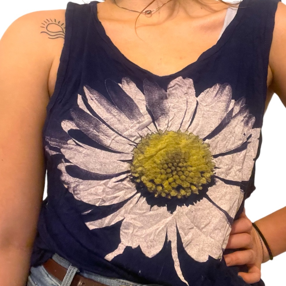 3 for $15 Charlotte Russe Daisy Crop Top | Dark Blue Slouchy Flower Cute Boho